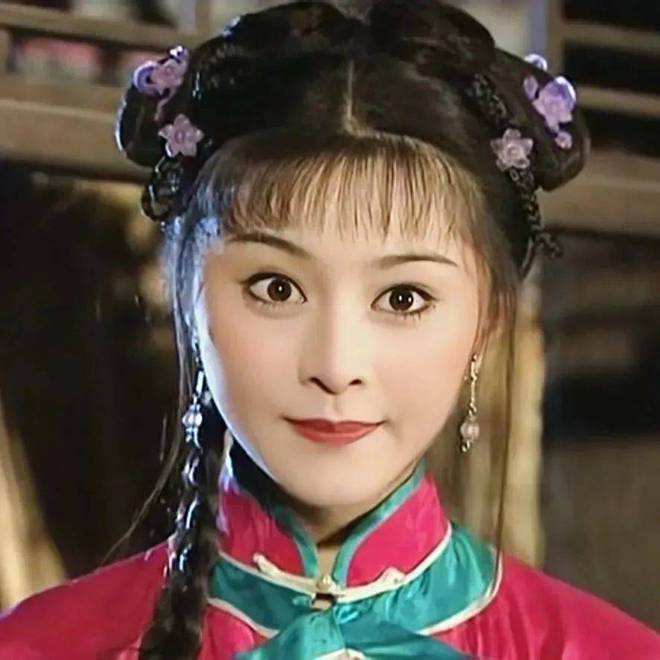 了！真空 “窗帘裙” 惊艳四座超模被她吊打尊龙凯时新版APP首页43岁范冰冰红毯杀疯(图4)